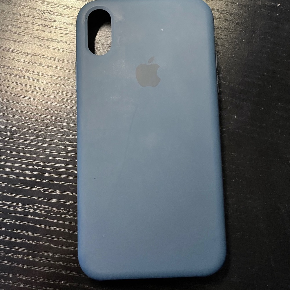 Dark green iPhone XR silicone case.